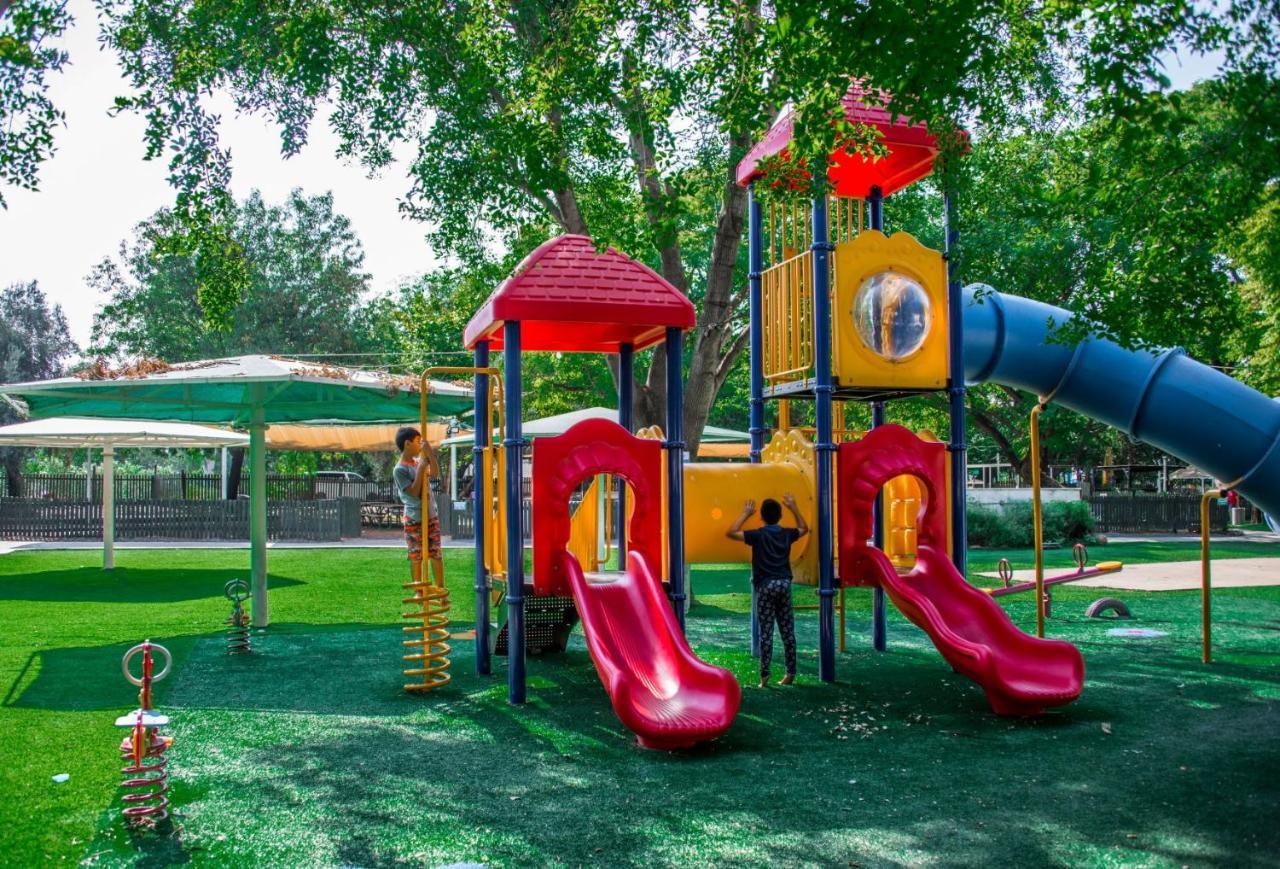 ホテル בלום ווילג' - קייקי כפר בלום エクステリア 写真